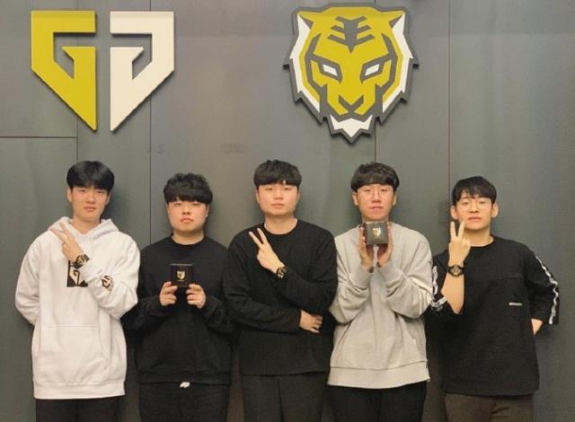 他在比赛中 他在比赛中